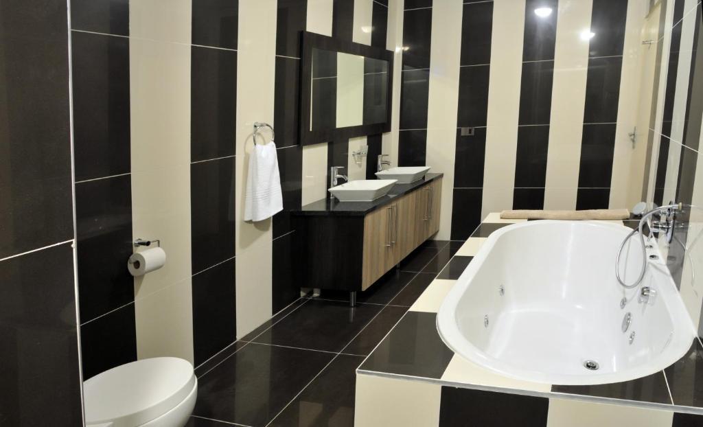 Ruby Stone Boutique Hotel Polokwane Bagian luar foto