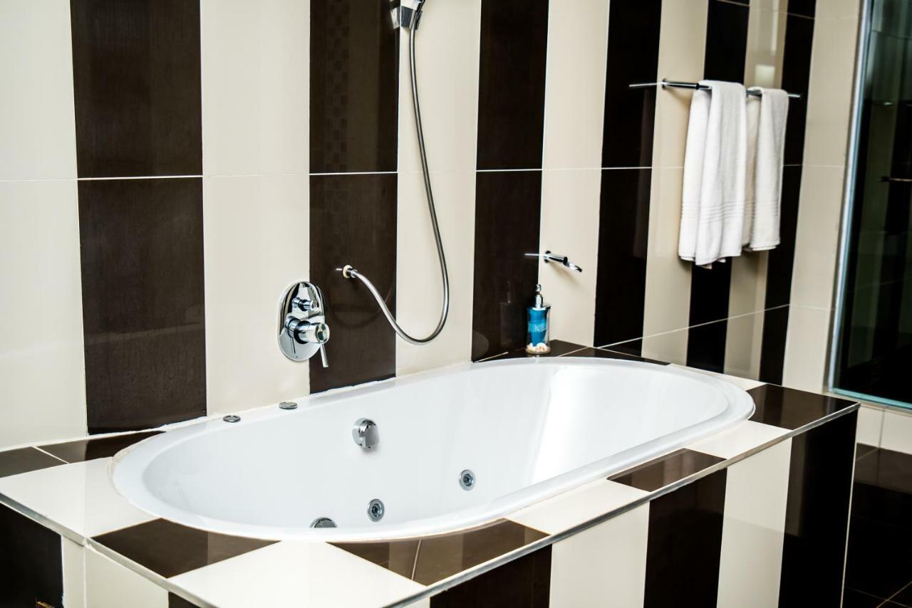 Ruby Stone Boutique Hotel Polokwane Bagian luar foto